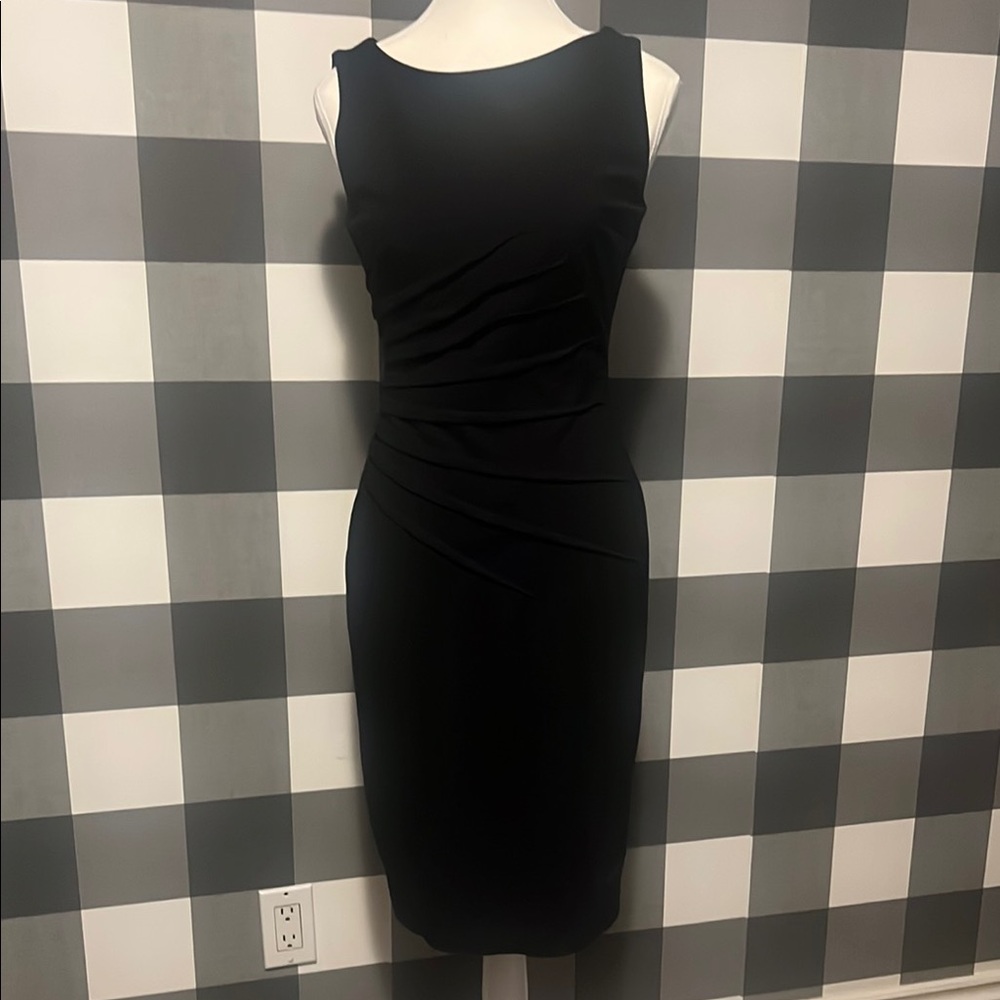 Chic Black Sleeveless Dress